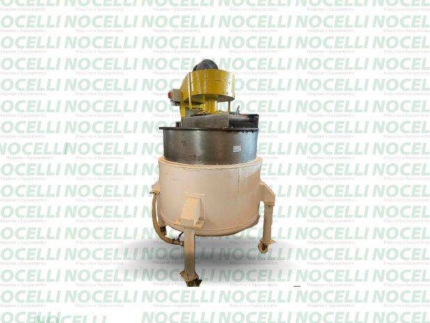Tanque misturador 600l em Nocelli